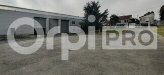 Plus de détails pour Local d'activités à louer