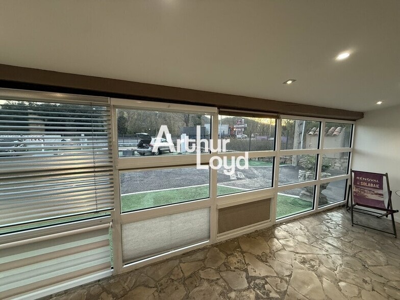2531 Route De Frejus, Le Muy à louer - Photo de l’immeuble – Image 3 sur 5