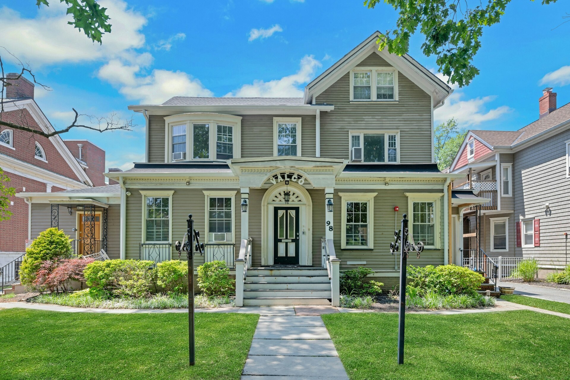 98 Broad St, Bloomfield, NJ à louer Photo de l’immeuble– Image 1 sur 3