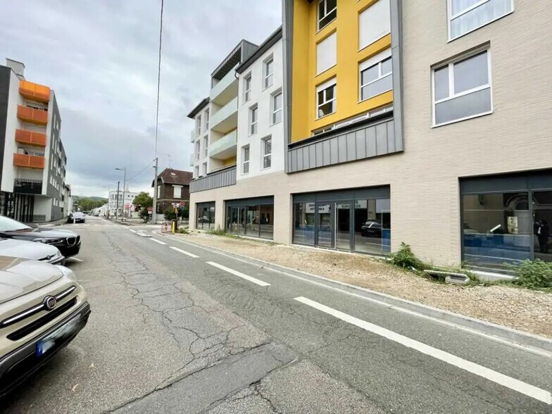 Local commercial dans Rouen à vendre - Photo de l’immeuble – Image 2 sur 4