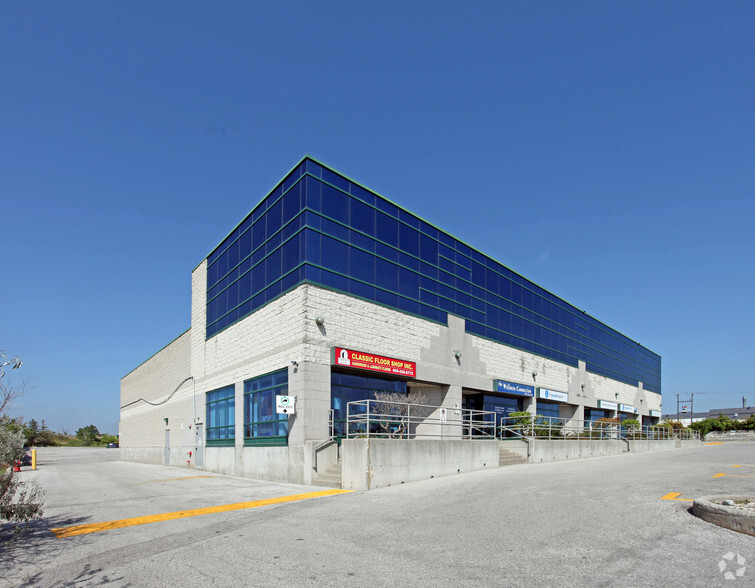 360 Bayly St W, Ajax, ON à louer - Photo de l’immeuble – Image 2 sur 2