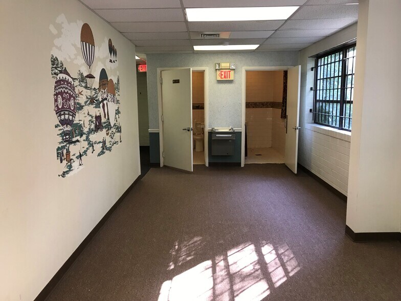639 Biltmore Ave, Asheville, NC à louer - Photo intérieure – Image 2 sur 12