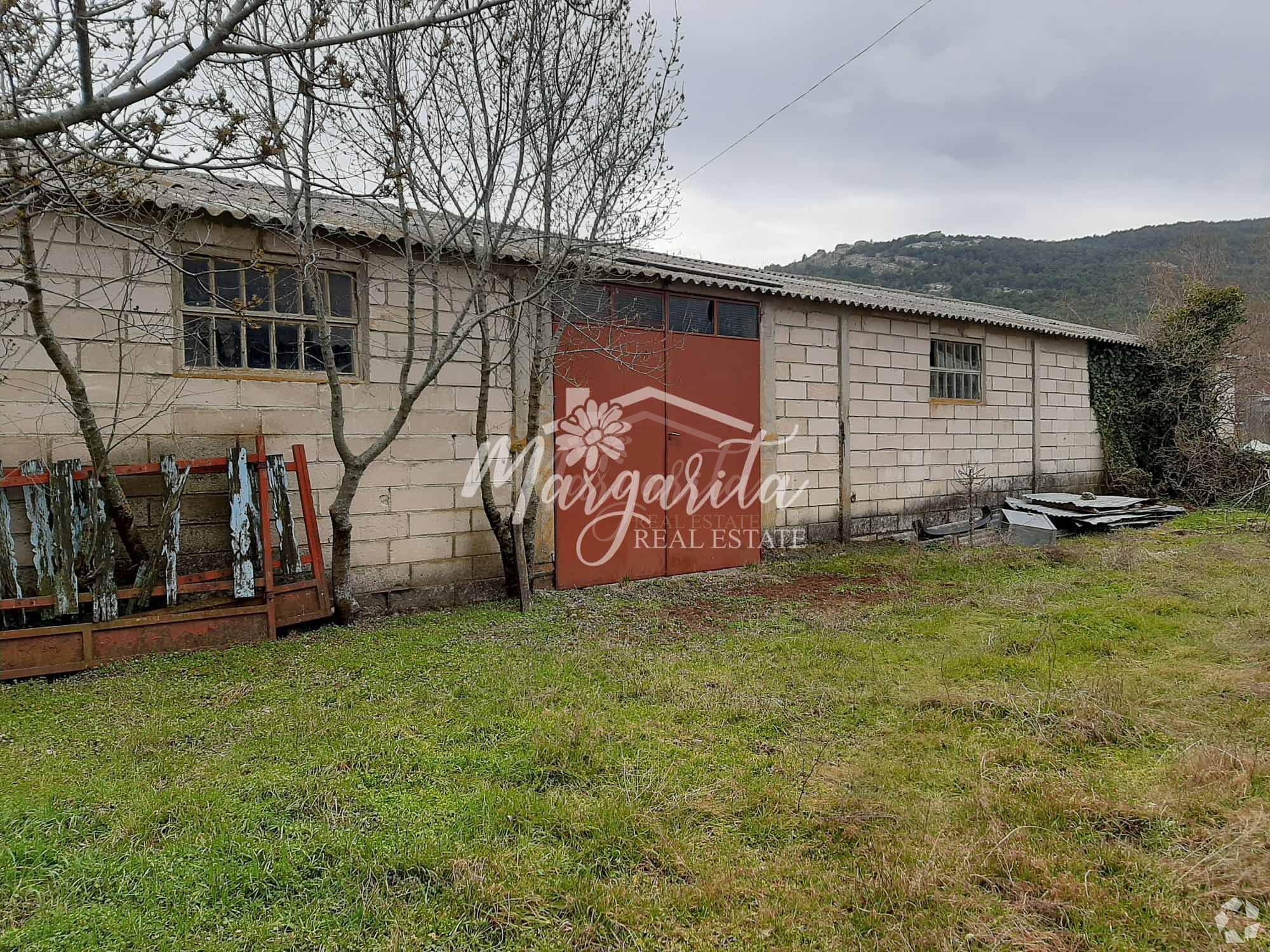 Industriel/Logistique dans Bustarviejo, Madrid à vendre Photo de l’immeuble– Image 1 sur 24