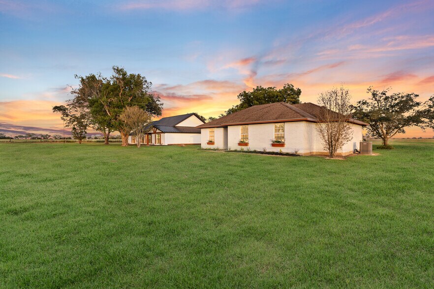 1591 Leissner School Rd, Seguin, TX à vendre - Photo principale – Image 3 sur 31
