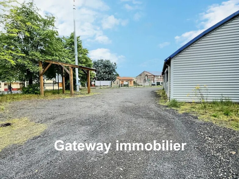 Industriel/Logistique dans Issoire à louer - Photo de l’immeuble – Image 2 sur 16