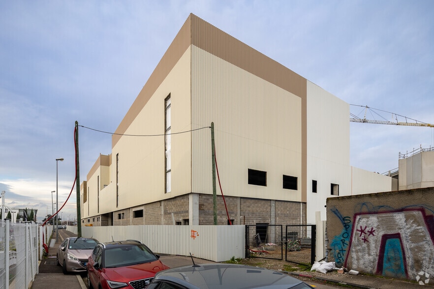5 Rue Louis Blanc, Vénissieux à louer - Photo de l’immeuble – Image 2 sur 2
