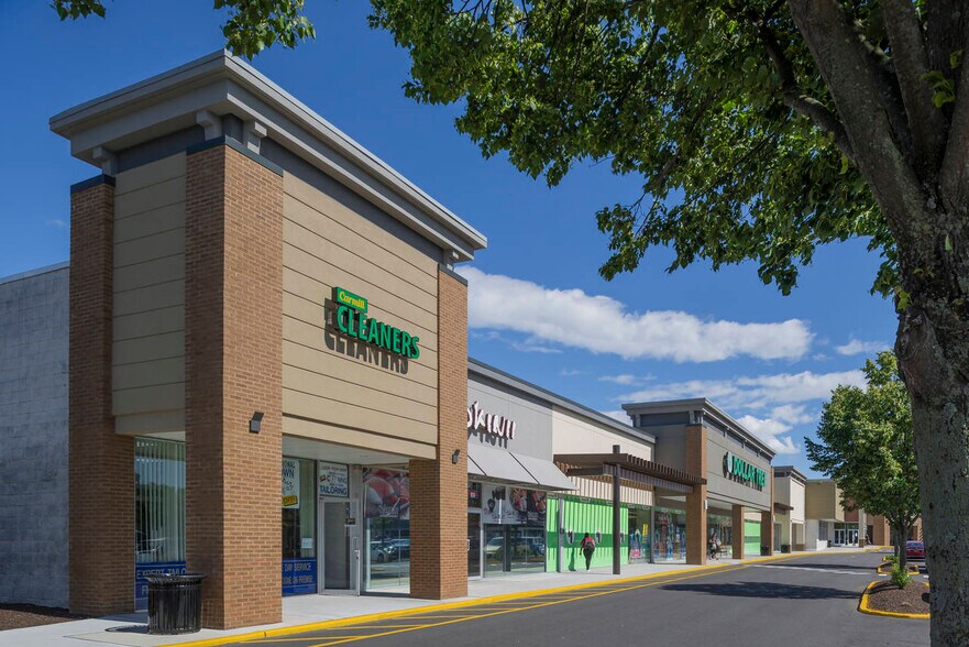 900-944 Carmans Rd, Massapequa, NY à louer - Photo de l’immeuble – Image 3 sur 8