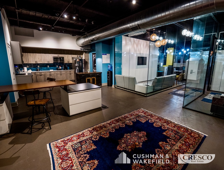 1231 Superior Ave E, Cleveland, OH à vendre - Photo intérieure – Image 2 sur 8