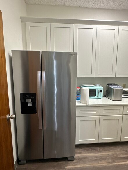 748 Broadway, Dunedin, FL à louer - Photo de l’immeuble – Image 2 sur 24