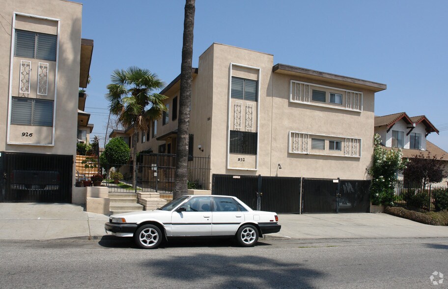 932 Fedora St, Los Angeles, CA à vendre - Photo de l’immeuble – Image 3 sur 10