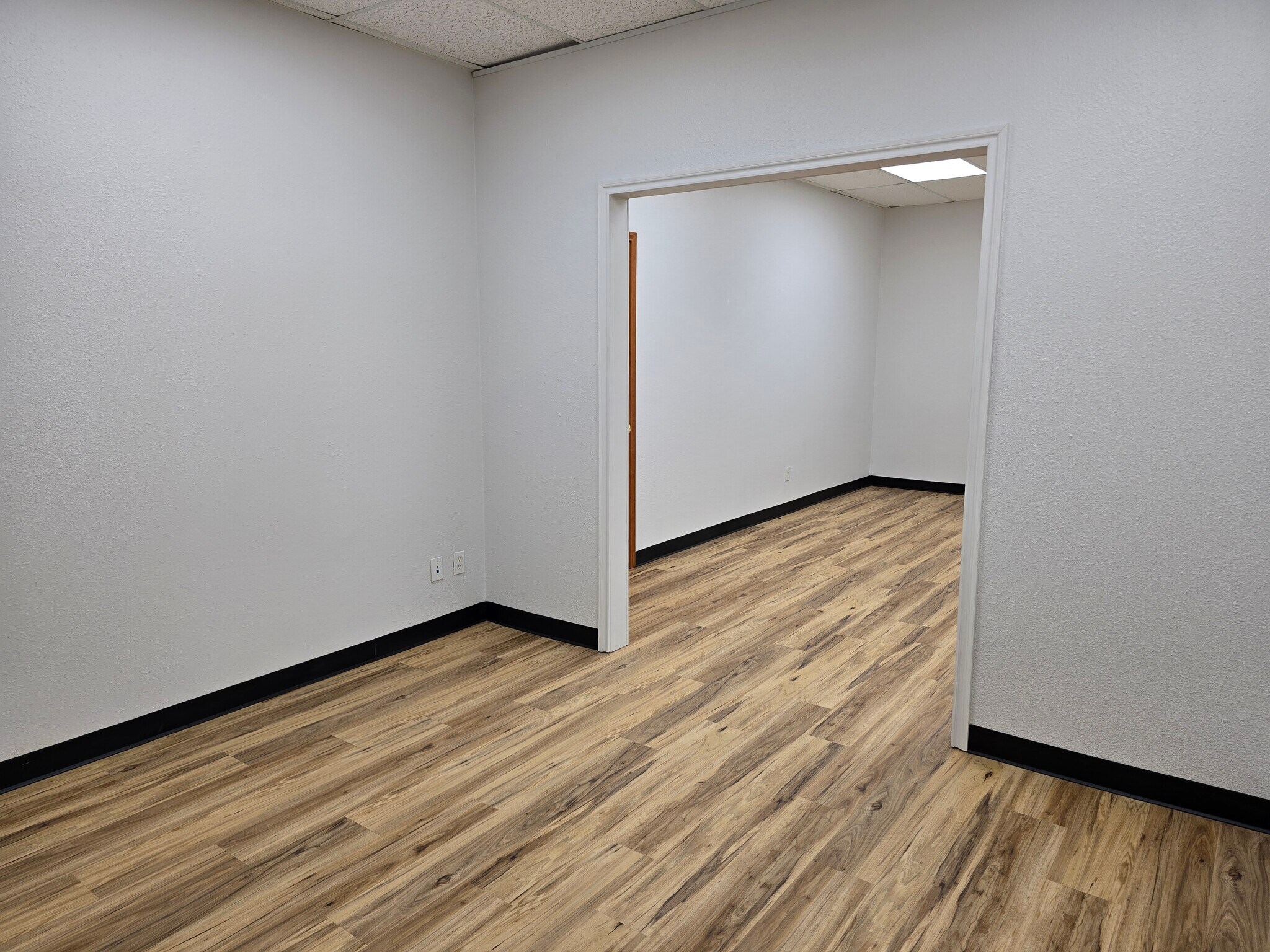 10203 Kotzebue St, San Antonio, TX à louer Photo de l’immeuble– Image 1 sur 4
