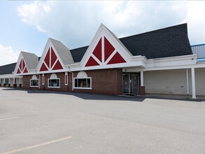 299-335 E Chestnut St, Mifflinburg, PA à louer Photo de l’immeuble– Image 1 sur 4