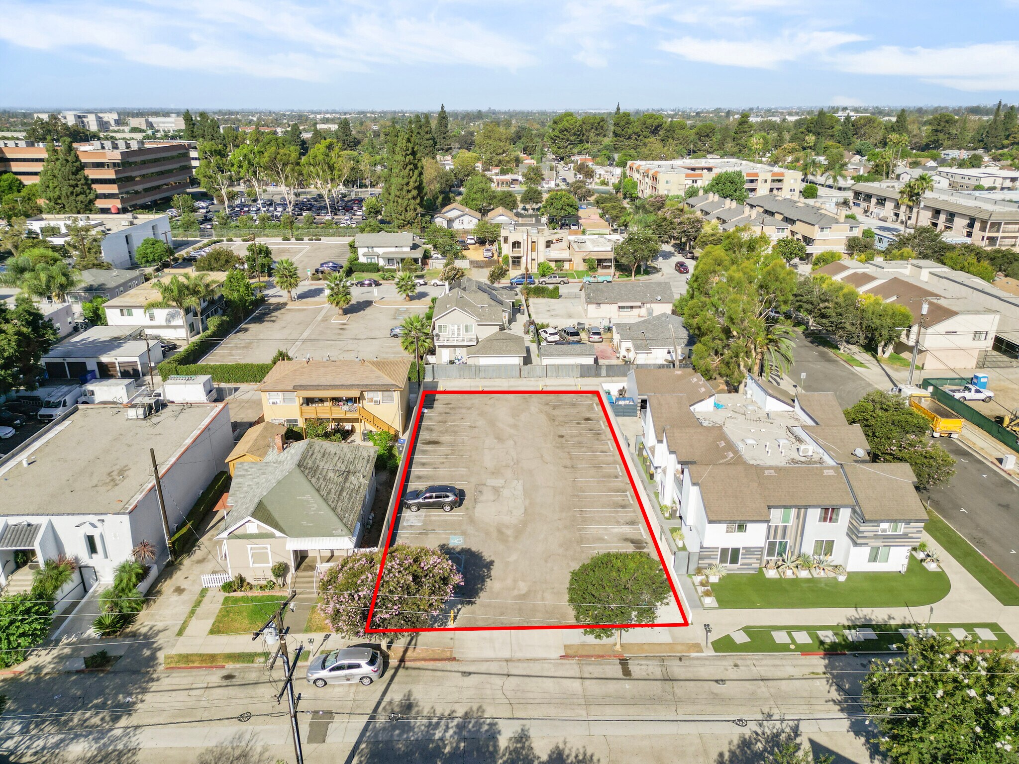 846 N Van Ness Ave, Santa Ana, CA à vendre Photo principale– Image 1 sur 21