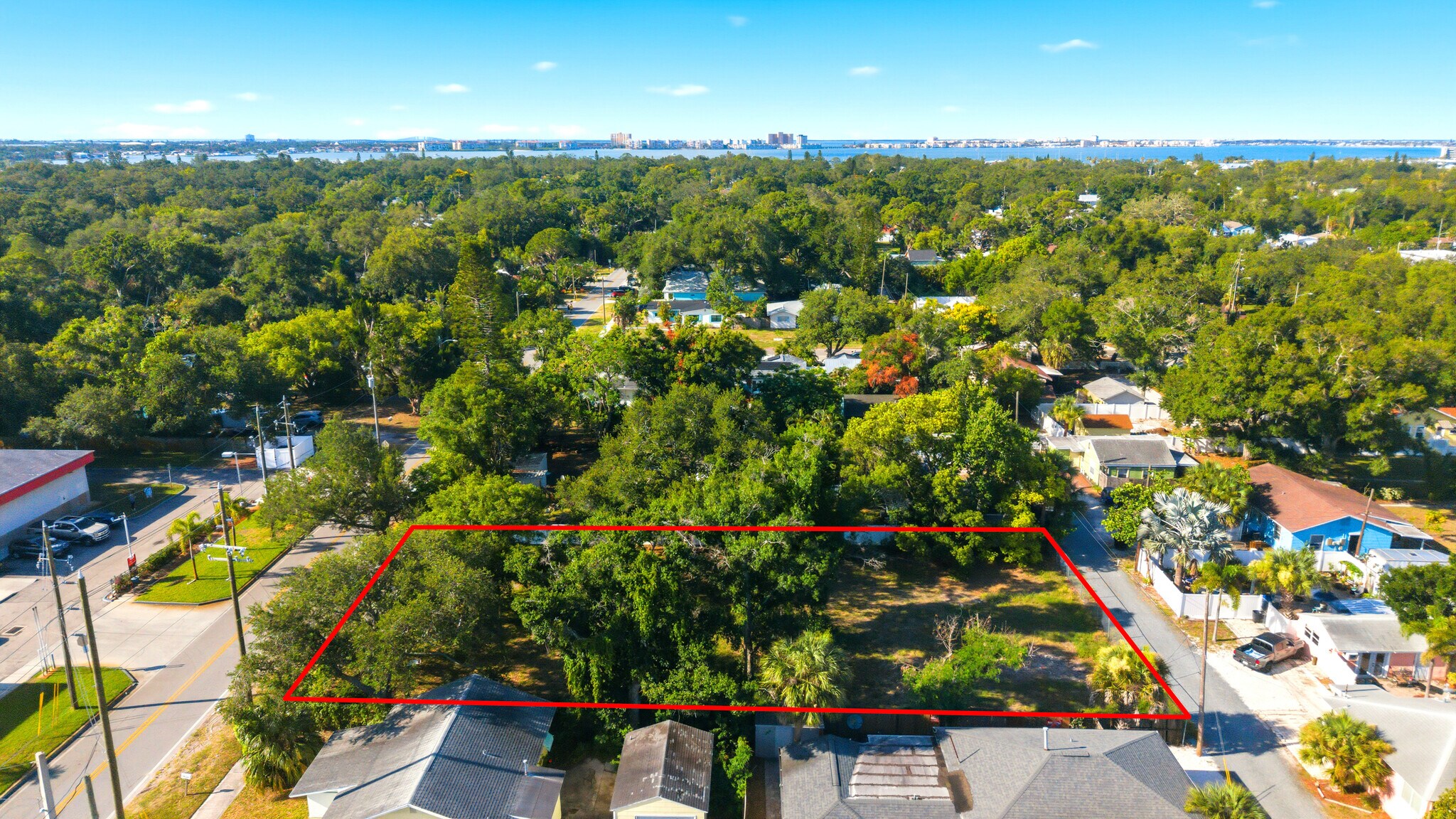 2205 52nd St S, Gulfport, FL à vendre Photo de l’immeuble– Image 1 sur 19