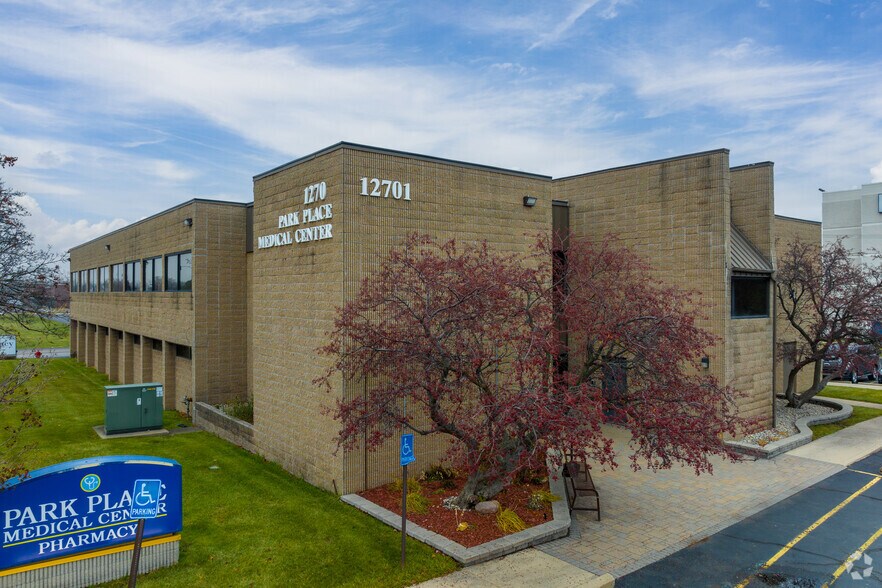 12701 Telegraph Rd, Taylor, MI à louer - Photo de l’immeuble – Image 2 sur 8