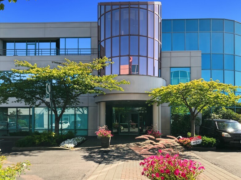 13353 Commerce Pky, Richmond, BC à louer - Photo de l’immeuble – Image 2 sur 16