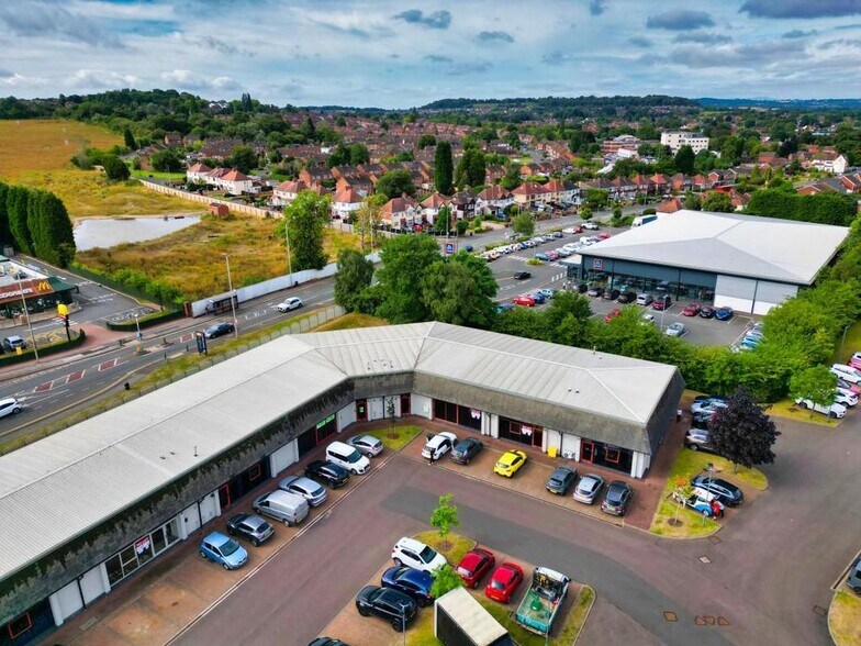Second Av, Kingswinford à louer - Photo de l’immeuble – Image 2 sur 20
