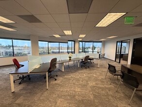 3070 Bristol St, Costa Mesa, CA à louer Photo intérieure– Image 2 sur 9