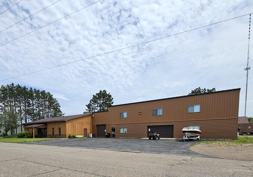 701 Washington St, Rhinelander, WI à vendre - Photo de l’immeuble – Image 3 sur 14