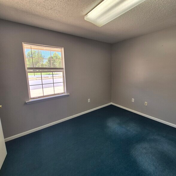 21 Hines St, Monroeville, AL à vendre - Photo intérieure – Image 3 sur 15