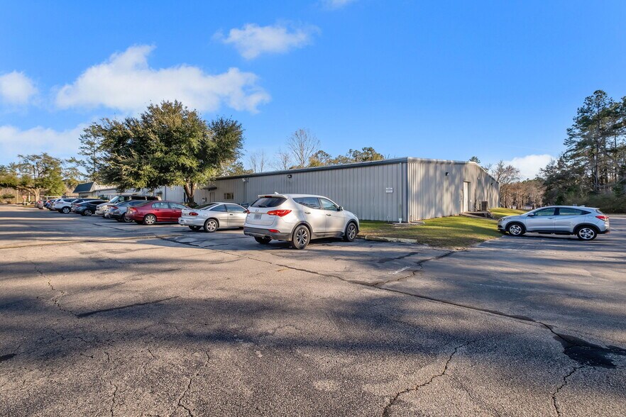 1700 Capital Cir SW, Tallahassee, FL à vendre - Photo de l’immeuble – Image 2 sur 17