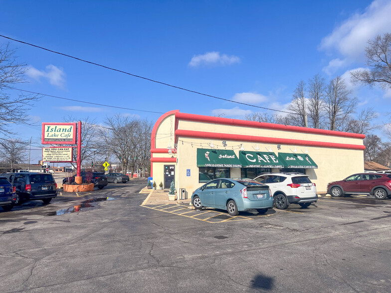 310 E State Rd, Island Lake, IL à vendre - Photo de l’immeuble – Image 2 sur 4