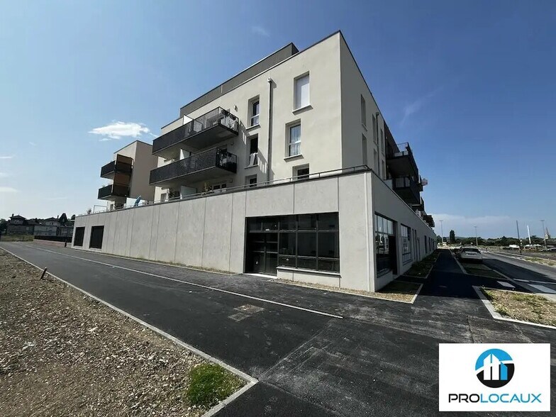 219 Avenue Simone Veil, Venette à vendre - Photo de l’immeuble – Image 1 sur 6