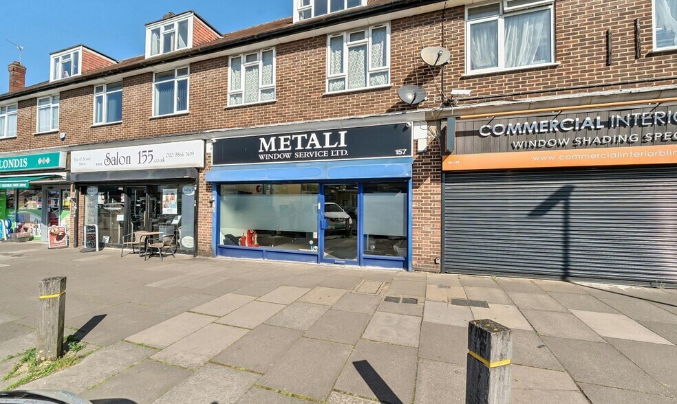 157 Whitby Rd, Ruislip à vendre - Photo de l’immeuble – Image 1 sur 14