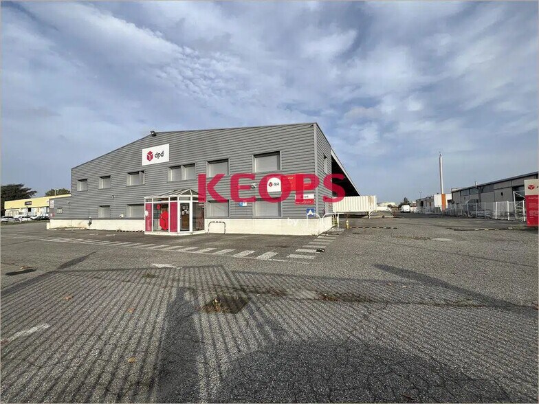 Industriel/Logistique dans Toulouse à louer - Photo de l’immeuble – Image 1 sur 7