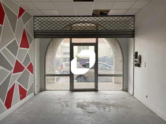 Plus de détails pour Local commercial à louer