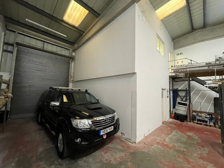 Christen Way, Maidstone à vendre - Photo de l’immeuble – Image 3 sur 4