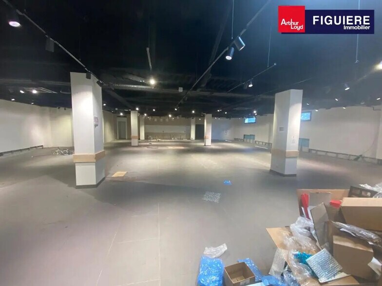 Local commercial dans Istres à louer - Photo de l’immeuble – Image 3 sur 11