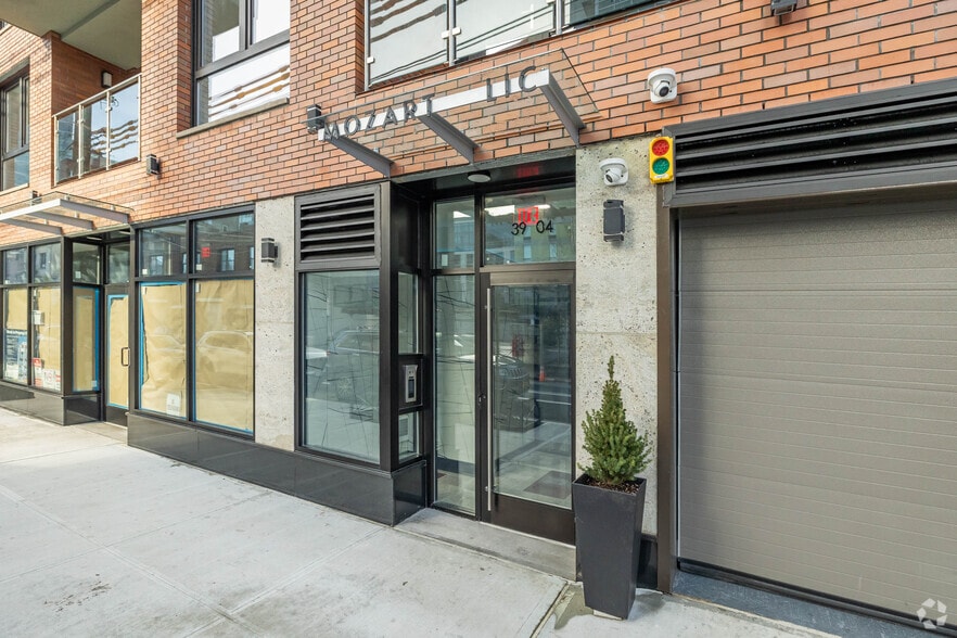 39-04 29th St, Long Island City, NY à louer - Photo de l’immeuble – Image 3 sur 8