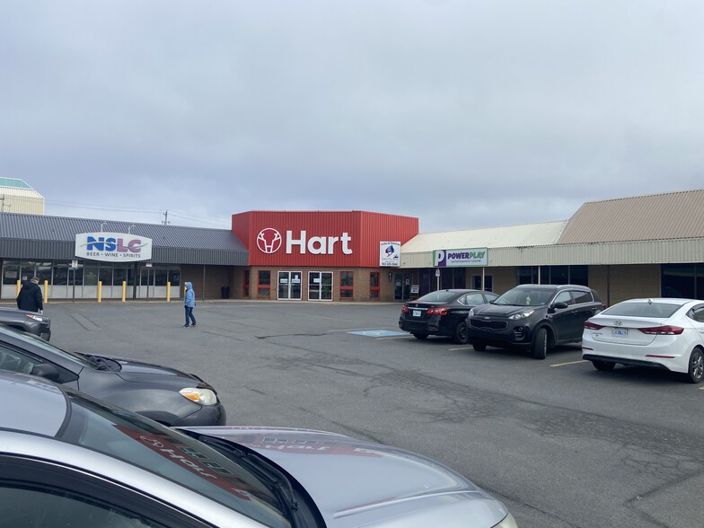 634 Reeves St, Port Hawkesbury, NS à louer - Photo de l’immeuble – Image 3 sur 5