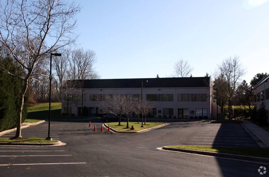 1863-1881 Brightseat Rd, Landover, MD à vendre - Photo de l’immeuble – Image 3 sur 4