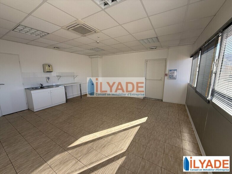 Bureau dans Marseille à louer - Photo intérieure – Image 3 sur 9