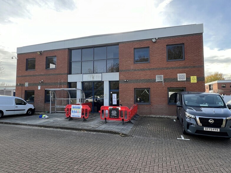 6 Northarbour Rd, Portsmouth à louer - Photo de l’immeuble – Image 1 sur 48