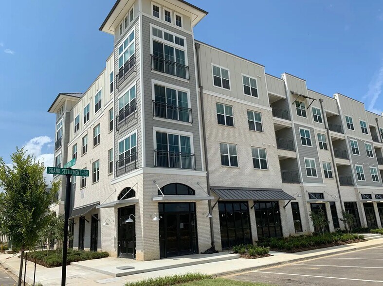 14150 Grand Settlement Blvd, Baton Rouge, LA à louer - Photo de l’immeuble – Image 1 sur 3