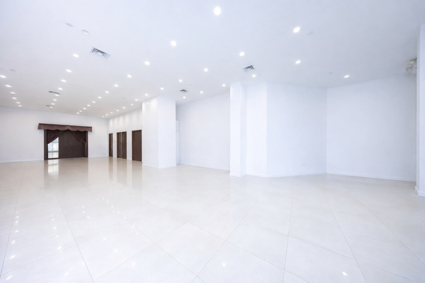 366 Kings Hwy, Brooklyn, NY 11223 - Lot 1 -  - Photo intérieure - Image 1 of 9