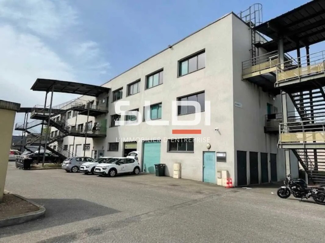 Bureau dans Villeurbanne à louer Photo de l’immeuble– Image 1 sur 13