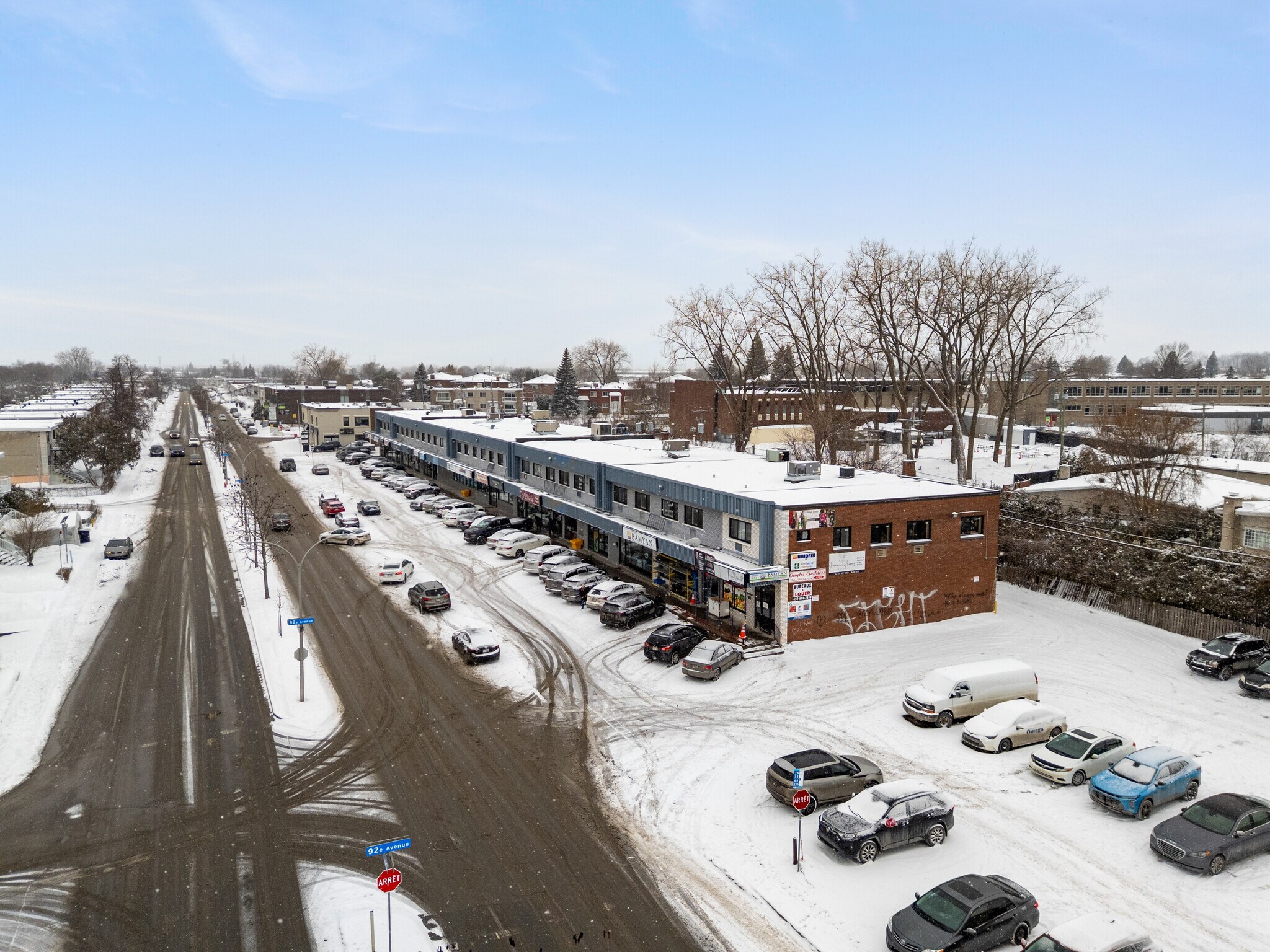 4309-4367 Boul Notre-Dame, Laval, QC à louer Photo intérieure– Image 1 sur 4