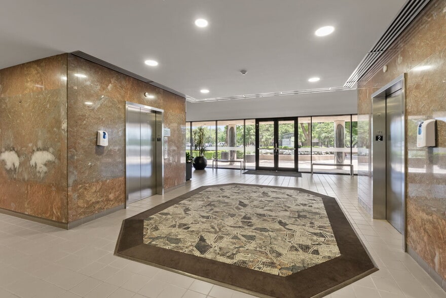 6300 La Calma Dr, Austin, TX à louer - Photo intérieure – Image 3 sur 11