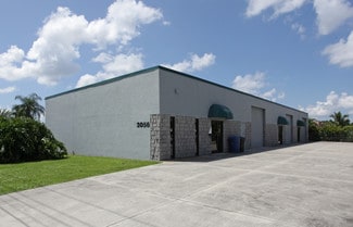 Plus de détails pour 3056 Palm Ave, Fort Myers, FL - Industriel/Logistique à louer