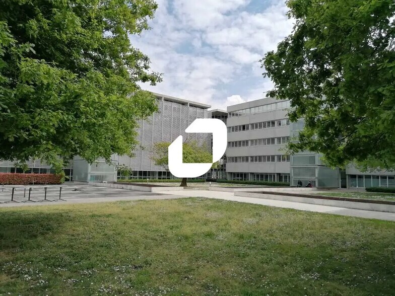 Bureau dans Mérignac à louer - Photo de l’immeuble – Image 2 sur 13