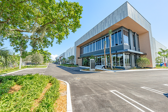 311 Racetrack Loop, Pompano Beach, FL à louer Photo intérieure– Image 2 sur 28