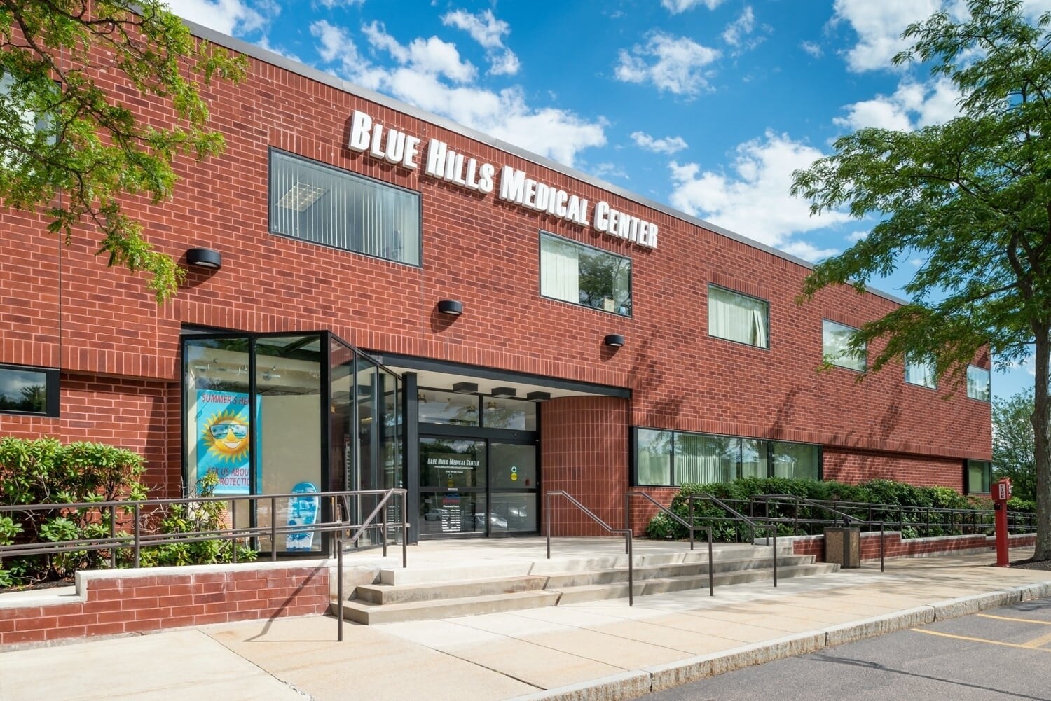 340 Wood Rd, Braintree, MA à louer Photo de l’immeuble– Image 1 sur 18