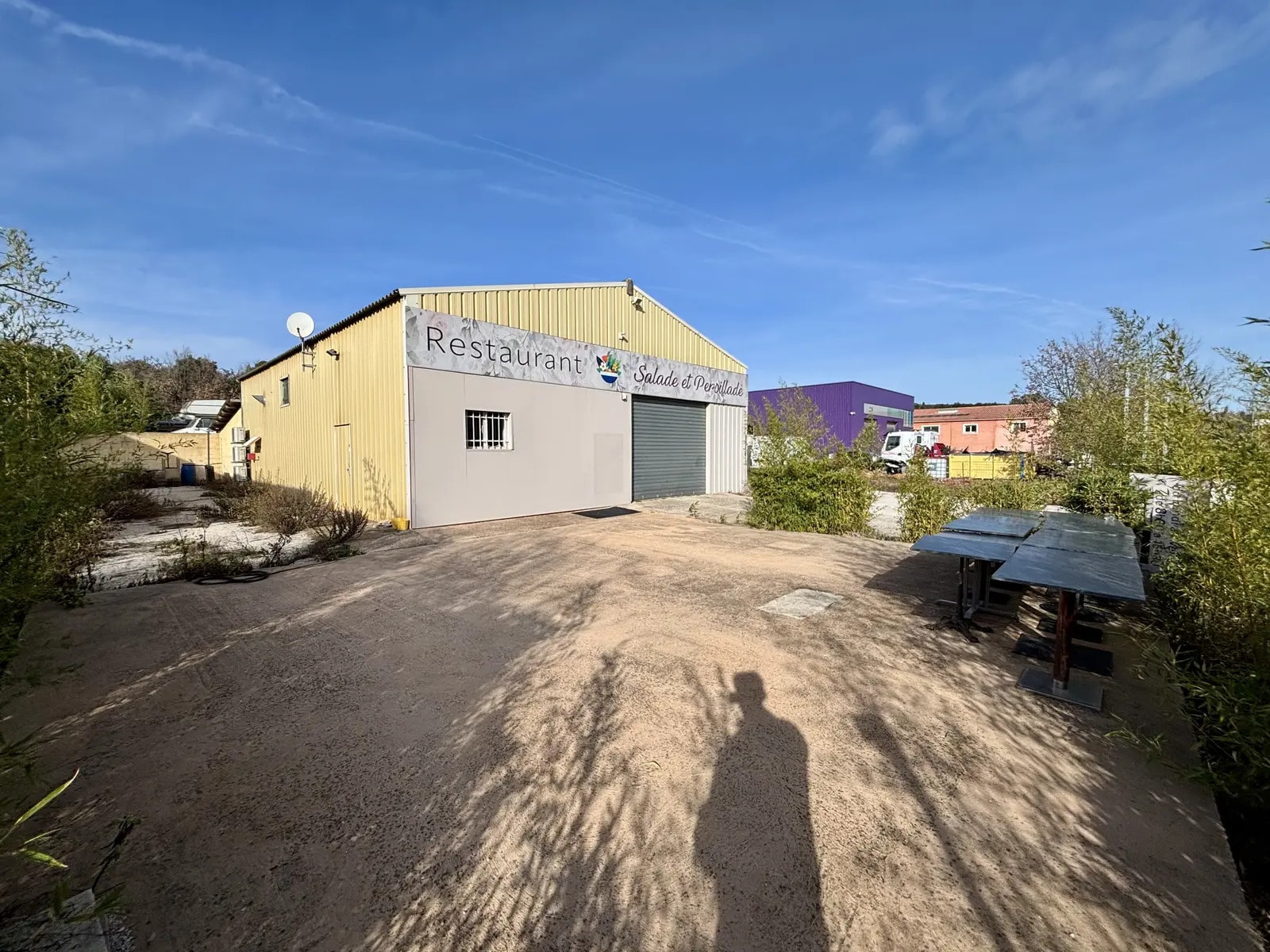 Local commercial dans Brignoles à louer Photo de l’immeuble– Image 1 sur 11