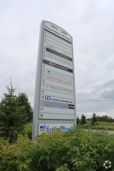 353-359 Saunders Rd, Barrie, ON à vendre - Photo de l’immeuble – Image 2 sur 7
