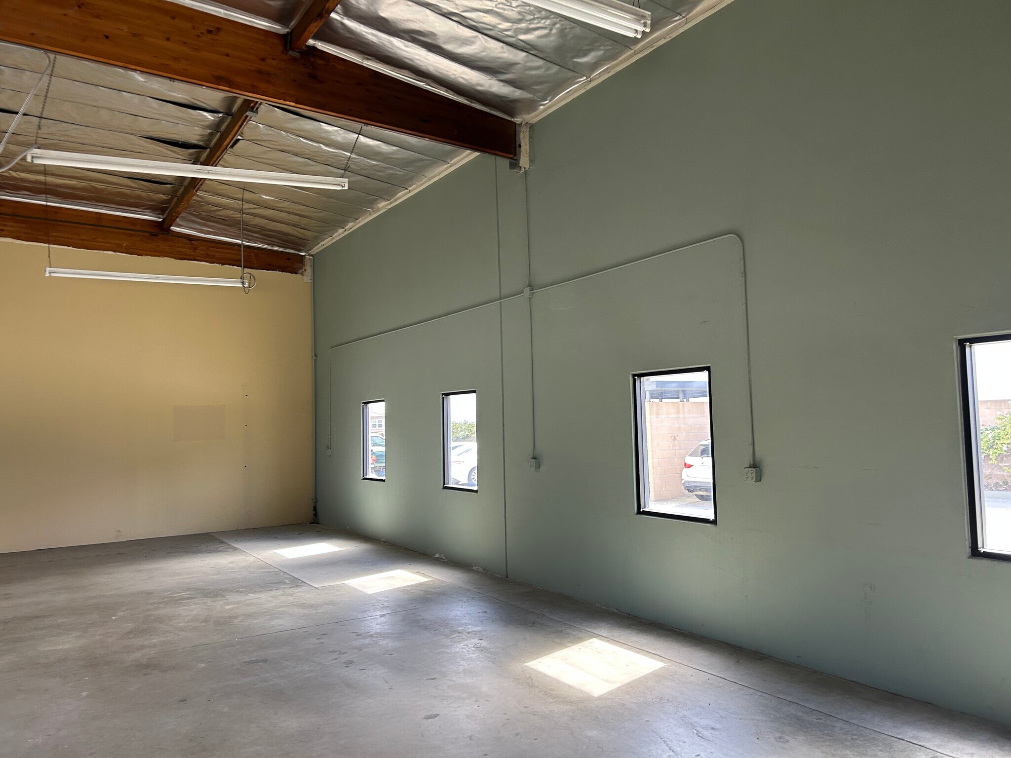 4025 Spencer St, Torrance, CA à louer Photo intérieure– Image 1 sur 6