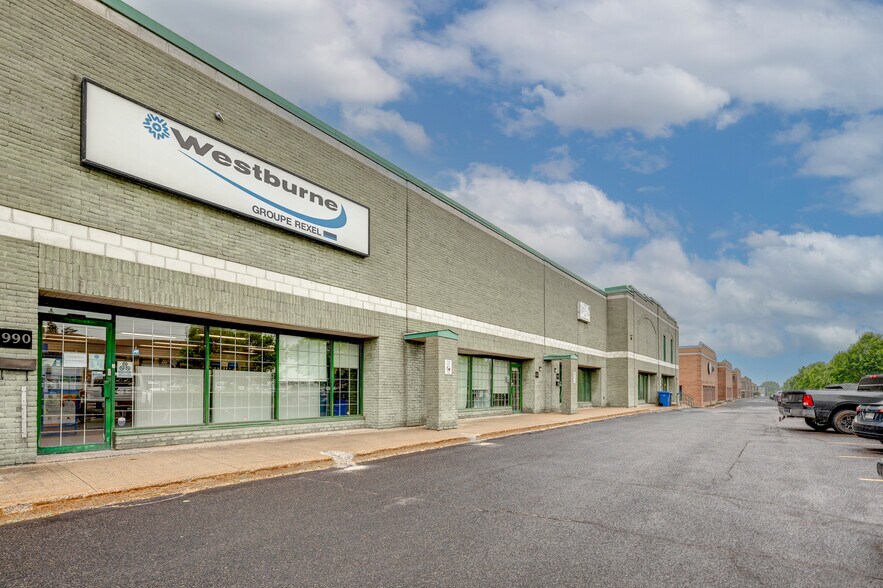 982-1002 Rue Jean-Neveu, Longueuil, QC à louer - Photo de l’immeuble – Image 3 sur 7